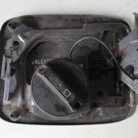 Метален капак резервоар и капачка гърловина Нисан примера п12 2.0 140кс комби 02г Nissan primera p12, снимка 2 - Части - 44860612