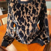 Дамска плюшена блуза, снимка 1 - Блузи с дълъг ръкав и пуловери - 43808062