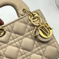 ✨Christian Dior дамски чанти мини / 3 цвята✨, снимка 2 - Чанти - 43505240