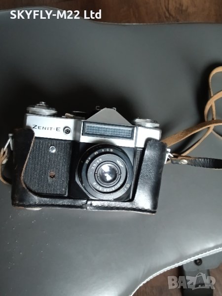 Руски фотоапарат Зенит Е, снимка 1