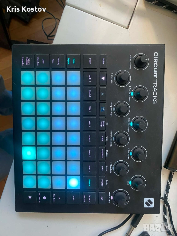 NOVATION CIRQUIT TRACKS, снимка 1