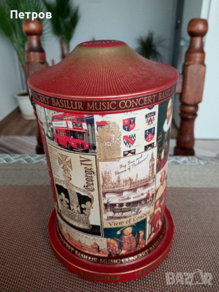 Продавам музикална кутия.Работеща., снимка 1