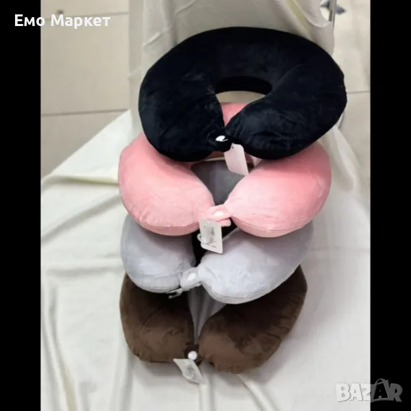 Кадифено мека плюшена възглавница за път с копче, снимка 1