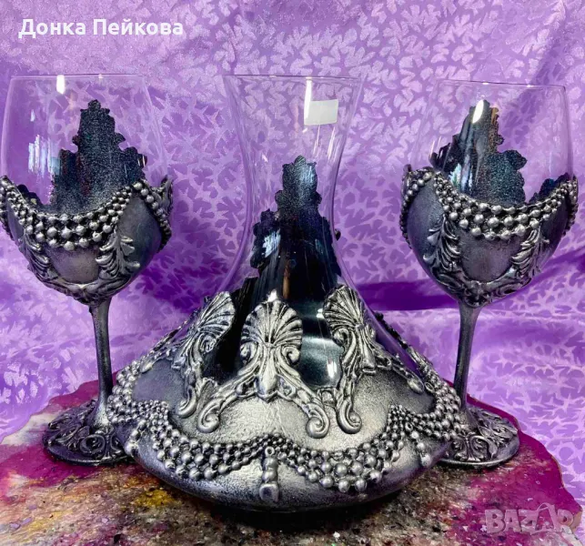 Ръчно изработен сервиз . декантер с две чаши в злато, снимка 1