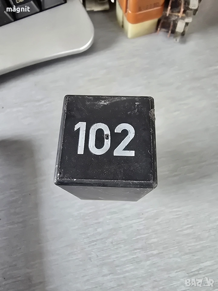 191911261C реле 102 VW , снимка 1