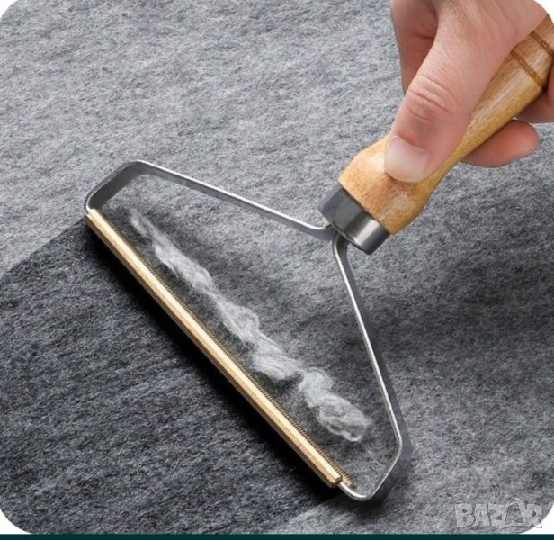 Четка за премахване на мъх, топчета и козина от дрехи и килими, снимка 1