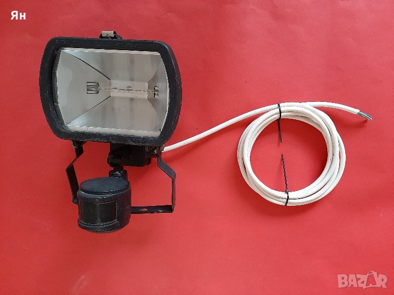  Английски Мощен Прожектор със Сензор и Таймер-300W/500W , снимка 1