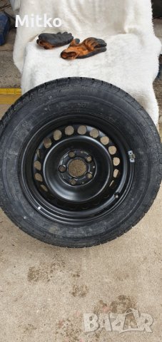 Резервна гума мерцедес е210, снимка 4 - Гуми и джанти - 32657896