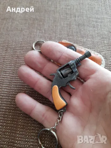 Стар ключодържател Капсов пистолет #5, снимка 3 - Колекции - 47894733