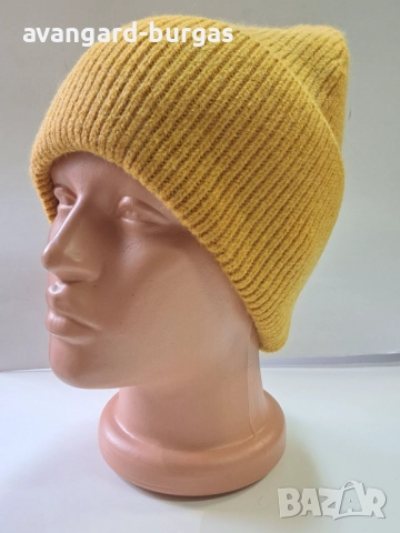 334 Дамска плетена шапка,ангора-бутикова