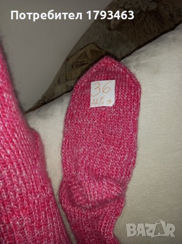 Ръчно плетени дамски чорапи с картинка офца, снимка 2 - Дамски чорапи - 38590298