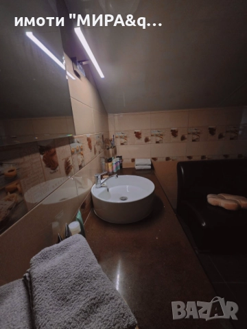 Триетажна къща с гараж, паркомясто и озеленен двор в кв. Куба, гр. Хасково, снимка 12 - Къщи - 52551070