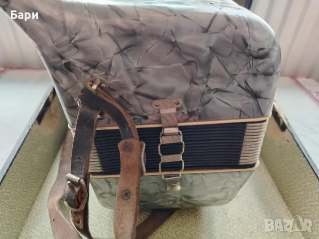 Акордеон WELTMEISTER 40баса, снимка 6 - Акордеони - 49164358