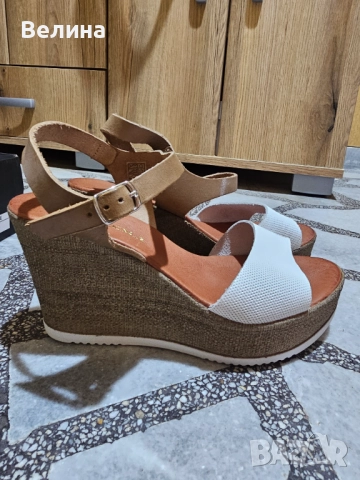 Дамски сандали на платформа 