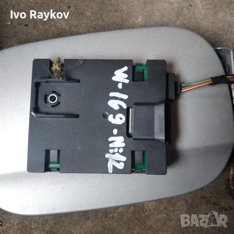 Антена Mercedes A class W169,  A1698200475, снимка 2 - Части - 43712238