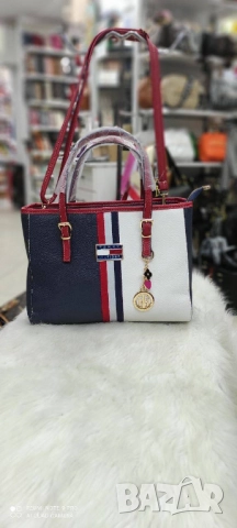 чанти 32х25см tommy hilfiger louis vuitton michael kors chanel gucci tommy hilfiger , снимка 2 - Чанти - 51458189