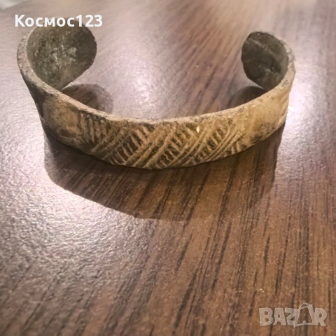 Стара средновековна възрожденска гривна 