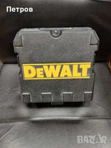 Зелен линеен лазерен нивелир DEWALT DW088CG, снимка 9 - Други инструменти - 53428234