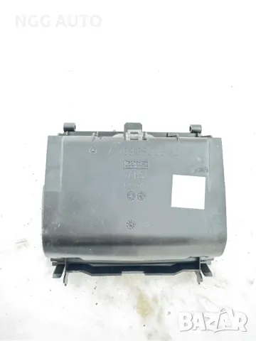 Пепелник за Мерцедес Ц класа, Mercedes Benz C Class W203, A2036800852, A 203 680 08 52, снимка 2 - Части - 47985284