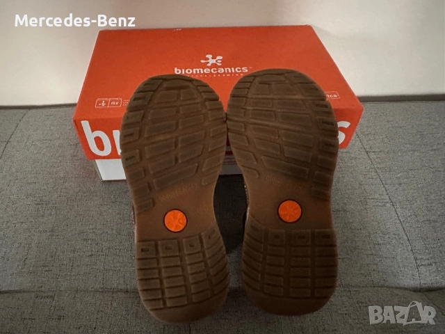 Детски обувки за момиче Biomecanics 30 номер стелка 19,5 см , снимка 9 - Детски маратонки - 52314291
