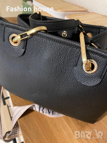 Emporio Armani дамска чснта, снимка 2 - Чанти - 51506244