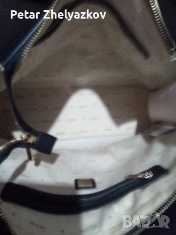 Нова елегантна дамска чанта GUESS., снимка 2 - Чанти - 52585964