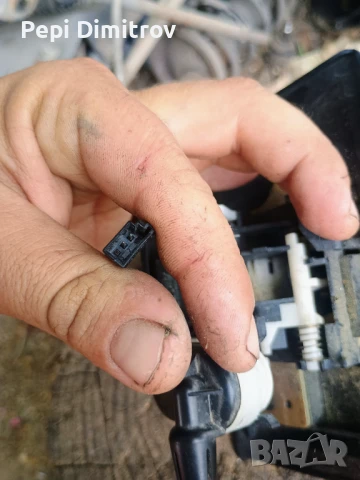 БРАВА ЗА БАГАЖНИК MERCEDES W208 A2088000375, снимка 2 - Части - 50573940