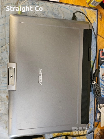продавам лаптоп Асус, снимка 2 - Лаптопи за дома - 52881242