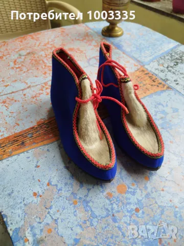 Етнографски обувки 