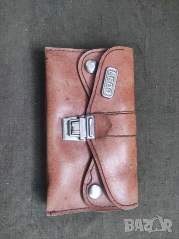 Продавам дамско портмоне LEDA  