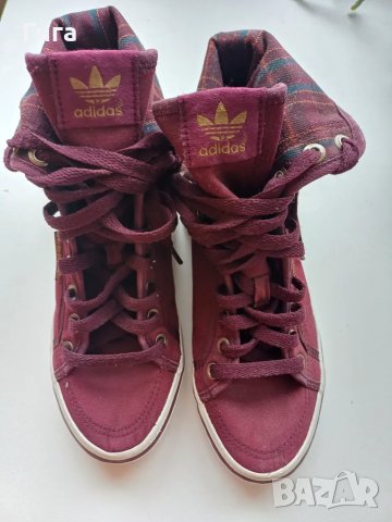 вишневи високи кецове Адидас 36 2/3, снимка 2 - Кецове - 48473486