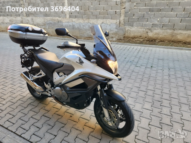 Продавам Honda Crossrunner 800куб. 2011г.