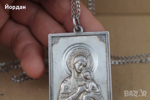 Сребърен медальон Богородица с младенеца, снимка 2 - Колиета, медальони, синджири - 37961104