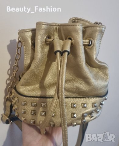 Златиста малка раничка, снимка 3 - Чанти - 39975894
