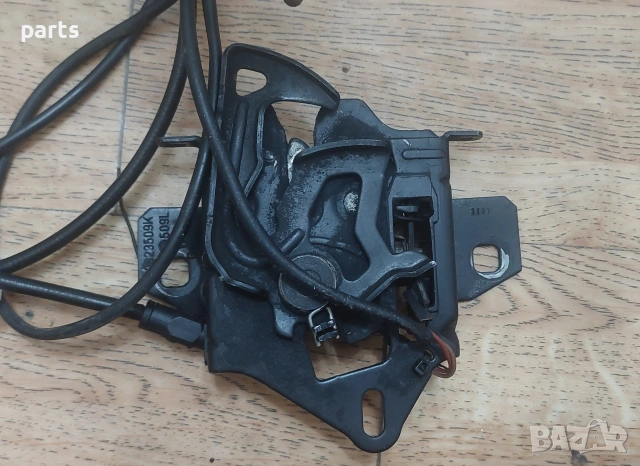 Ключалка Преден Капак и Жило VW Пасат 5 - 3B0823509K, снимка 5 - Части - 53436736