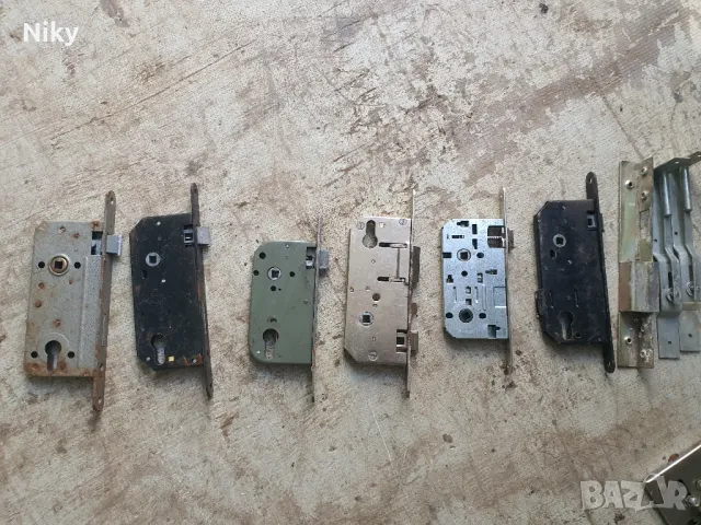 Брави за врати 