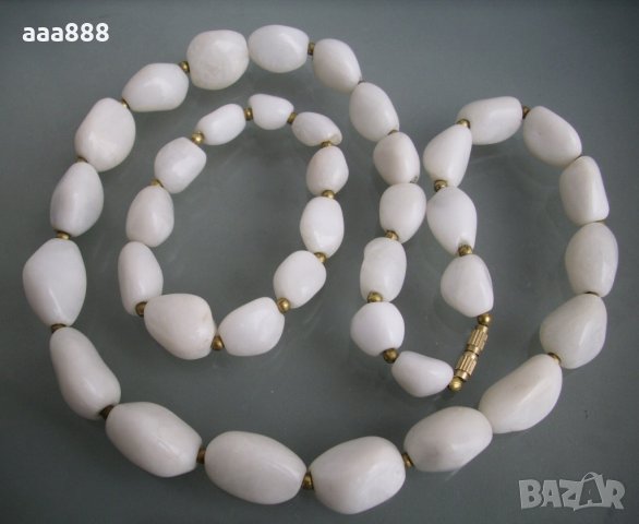 Колие и гривна бял ахат