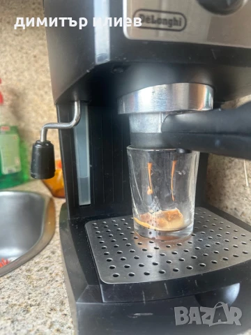 Кафемашина Delonghi ec155, снимка 3 - Кафемашини - 51159168