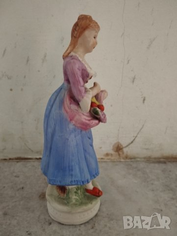 порцеланова статуетка, снимка 2 - Статуетки - 43723359