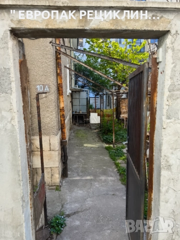 Собственик ОТДАВА Самостоятелен ЕТАЖ от КЪЩА 100кв + 250кв САМОСТОЯТЕЛЕН Двор, снимка 3 - Етаж от къща - 52669820