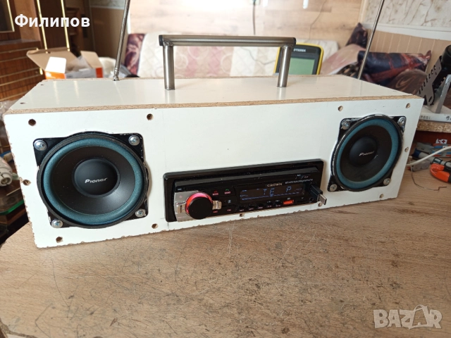 crown boombox- фм/юсб/блутуут/аукс/зарядно -5в1