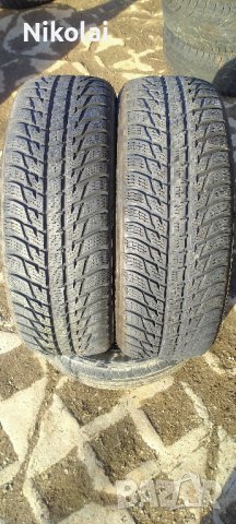 2бр зимни гуми 215/60R17 Nokian, снимка 1 - Гуми и джанти - 44018202