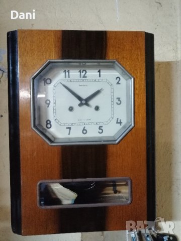 Стенен часовник с махало Янтар