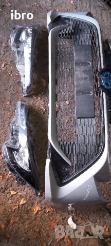 предна броня за Тойота Yaris auris Corolla. , снимка 2 - Части - 43095863