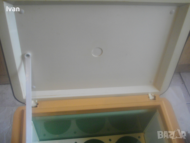 12V-Авто Хладилник Хладилна Чанта-Голям-Масивен-URSS-Отличен-Старо Качество-5м Кабел Авто-12 Волта, снимка 10 - Друга електроника - 44908323