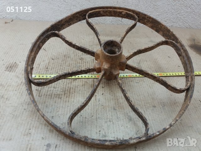 ковано възрожденско колело от талига, двуколка, каруца и др., снимка 18 - Антикварни и старинни предмети - 37659321