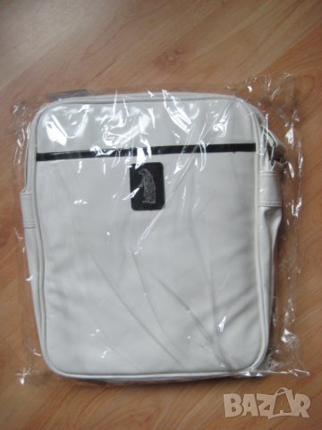 чанта в  Бяло през рамо дълга дръжка