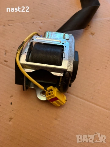 Колан преден ляв Фолксваген Голф 5-2 врати 1.6 бензин, снимка 2 - Части - 53526367