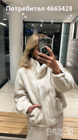 Късо дамско палто с изкуствен косъм, снимка 5 - Палта, манта - 52597703