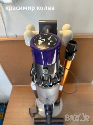 акумулаторна прахосмукачка "DYSON V10", снимка 7 - Прахосмукачки - 52915367